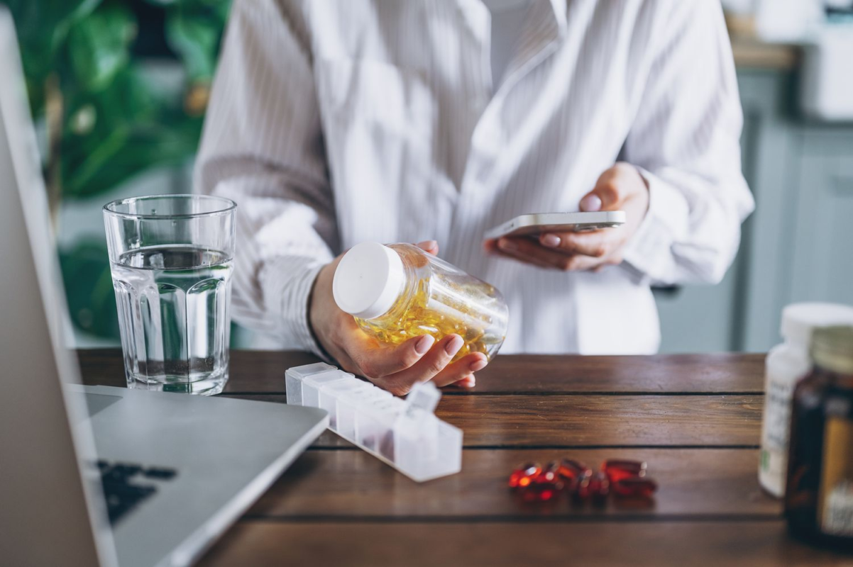 Clinical representation of retatrutide peptide benefits for metabolic enhancement and weight loss